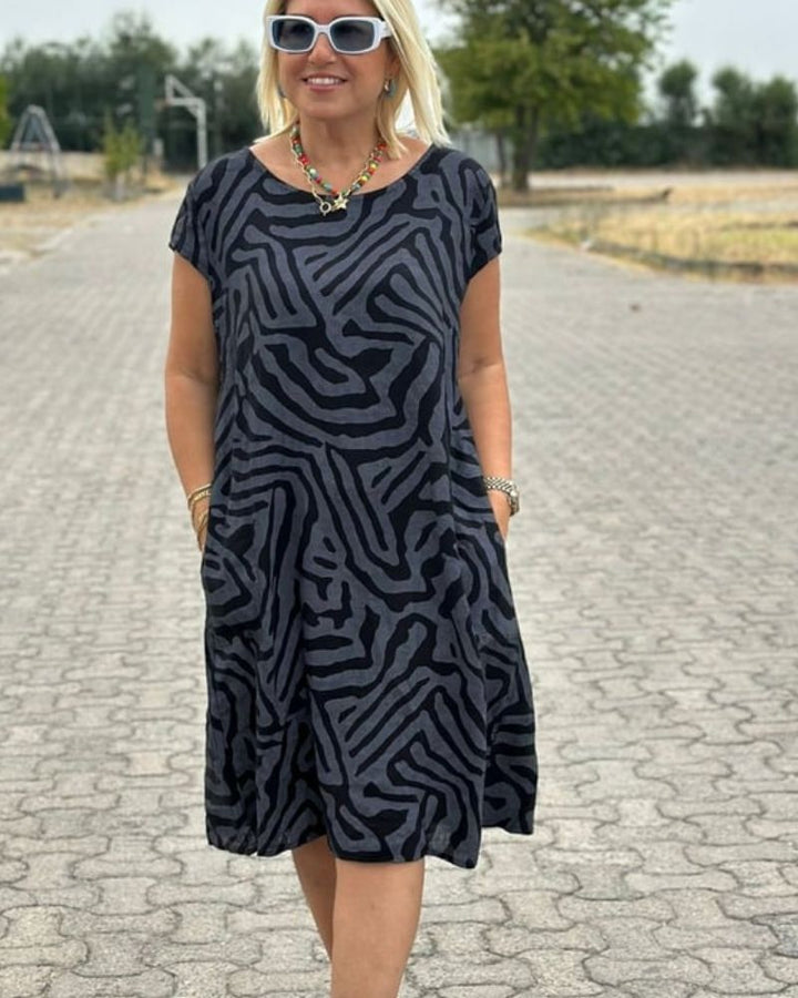 Capri | Summer Dress with Round Neck and Beautiful Print